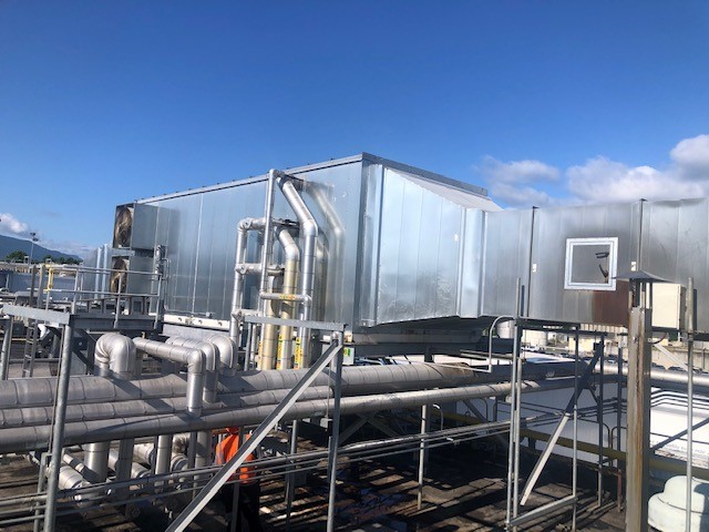 Hygienic Air Handler on rooftop of food processing facility.